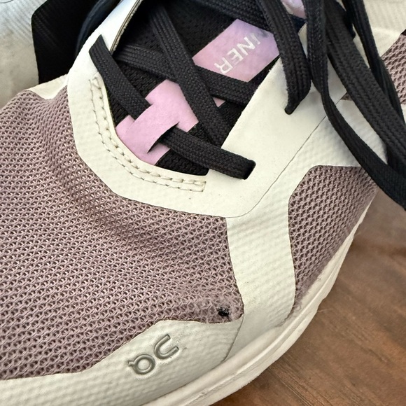 OnCloud Heron Women's Athletic Shoes - Black, Purple, and White-Size 7.5 - Picture 2 of 13